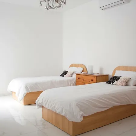 Διαμέρισμα Modern With Views *